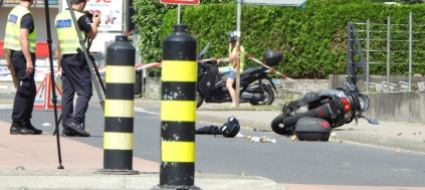bellinzona-scooterista-cade-e-si-ferisce-e-in-pericolo-di-vita