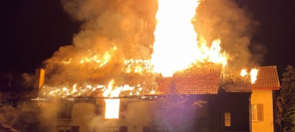 incendio-in-una-casa-tre-feriti-di-cui-uno-grave
