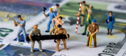 stanno-qui-ma-lavorano-oltre-confine-all-italia-no-tasse