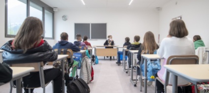 tra-mascherine-e-alfabeto-cirillico-la-scuola-ha-reagito