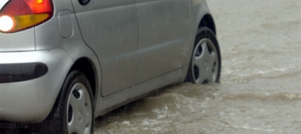 pioggia-e-grandine-spazzano-le-strade-diversi-tratti-chiusi