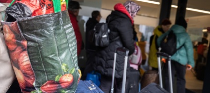 a-festate-gli-sguardi-oltre-i-confini-di-chi-viene-da-lontano
