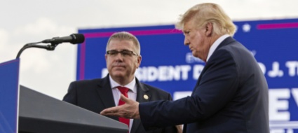 paradosso-dem-finanziano-i-trumpiani-per-vincere-alle-midterm