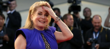 venezia-leone-d-oro-alla-carriera-a-catherine-deneuve