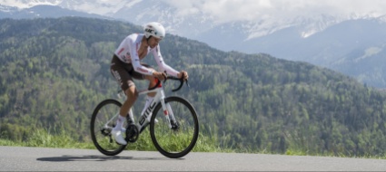 c-e-anche-il-coronavirus-nella-carovana-del-tour-de-france