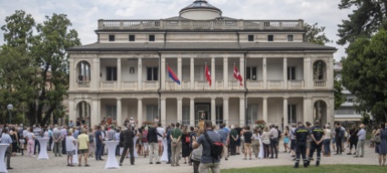 incontro-ravvicinato-tra-i-momo-e-il-governo-federale