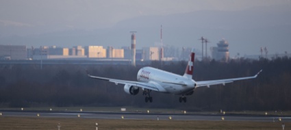 decolli-e-atterraggi-stabili-all-aeroporto-di-zurigo