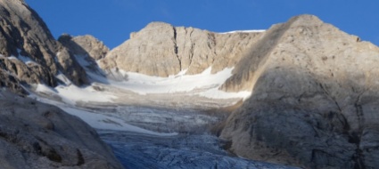 marmolada-almeno-sei-i-morti-causati-dal-crollo-del-seracco