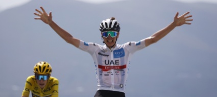 allo-sprint-in-salita-pogacar-brucia-vingegaard