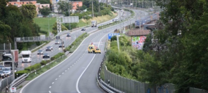 incidente-sull-a2-grave-un-motociclista