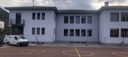 intragna-dal-cornicione-della-scuola-cadono-pezzi-d-intonaco