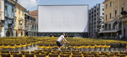 la-normalita-di-un-festival-che-doveva-fare-festa