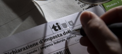 iniziativa-per-la-tassazione-individuale-raccolte-le-firme