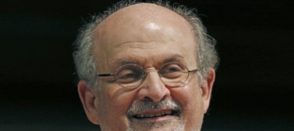salman-rushdie-accoltellato-sul-palco-a-new-york