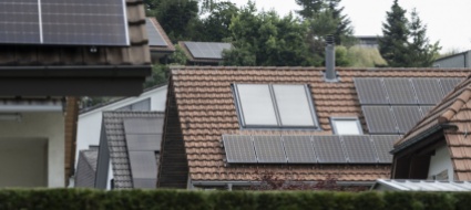 in-svizzera-i-vicini-sono-un-po-distanti