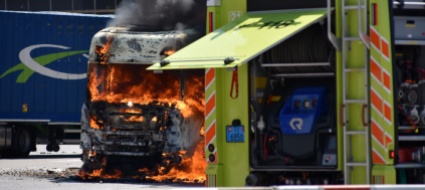 chiasso-due-tir-in-fiamme-tenete-chiuse-le-finestre