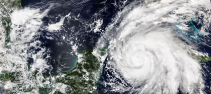 la-florida-si-prepara-all-uragano-ian