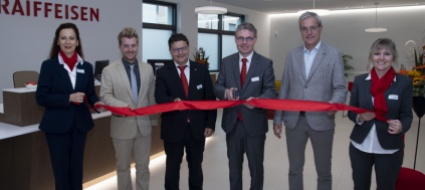 inaugurata-la-rinnovata-sede-raiffeisen-a-gordola