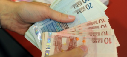 uggiate-trevano-rubati-contanti-e-valori-per-80mila-euro