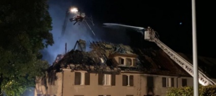 fiamme-in-una-palazzina-a-thalwil-residenti-sfollati