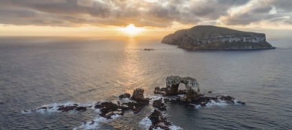 affonda-barca-alle-galapagos-svizzeri-a-bordo-vi-sono-morti