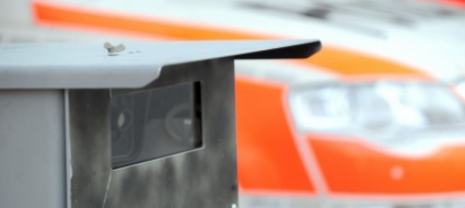 pizzicato-a-182-km/h-su-una-strada-con-limite-80-km/h