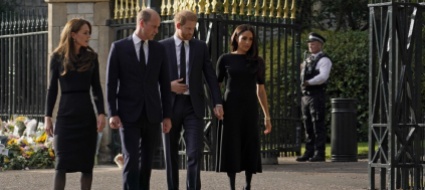 william-e-kate-harry-con-meghan-insieme-per-la-nonna