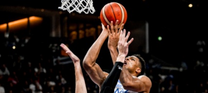 film-con-star-nba-whatsapp-si-lancia-nell-intrattenimento