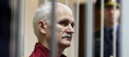 il-nobel-per-la-pace-va-ad-ales-bialiatski-e-non-solo