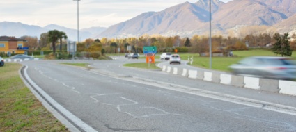 a13-quartino-invece-del-triangolo-rotonda-e-semaforo