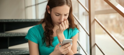 meta-delle-adolescenti-in-svizzera-e-vittima-di-molestie-sul-web