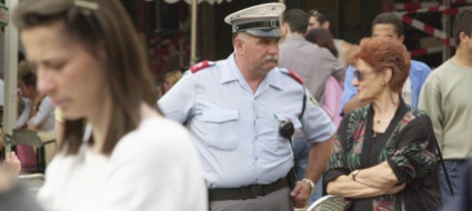 a-lugano-un-caffe-con-gli-agenti-di-quartiere