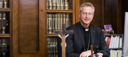 la-chiesa-si-mette-in-attesa-un-po-particolare-del-natale