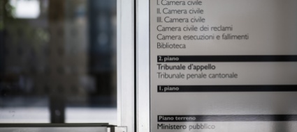 non-cambia-l-eta-limite-per-restare-in-magistratura-70-anni
