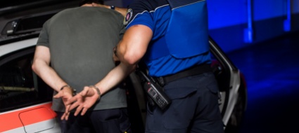 costretto-a-prelevare-e-consegnare-soldi-3-arresti-a-bellinzona