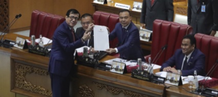 l-indonesia-vieta-il-sesso-e-la-convivenza-prima-del-matrimonio