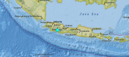 la-terra-trema-sull-isola-di-giava-in-indonesia