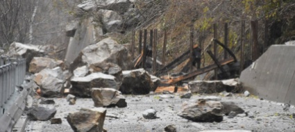 val-calanca-isolata-ci-vorranno-giorni-per-liberare-la-strada