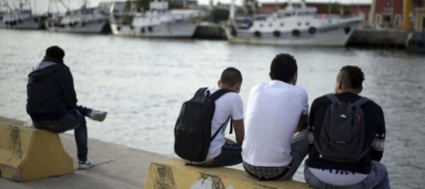 a-salerno-sbarcano-991-migranti-uno-non-ce-l-ha-fatta-e-arrivato-morto-un-bimbo-di-meno-di-tre-anni