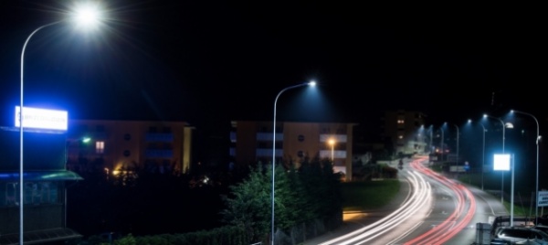 quei-led-sulla-strada-fanno-risparmiare-ma-sono-troppo-bianchi