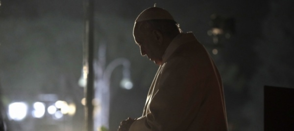 papa-francesco-sfidiamo-le-coscienze-addormentate