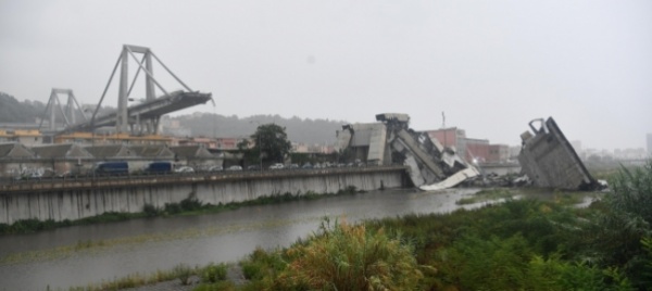 crolla-ponte-dell-autostrada-a-genova