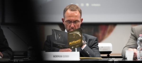 agente-razzista-dalle-comunita-israelite-preoccupazioni-irrisolte