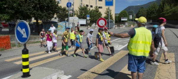 si-ritorna-a-scuola-meglio-a-piedi-lo-dice-il-cantone