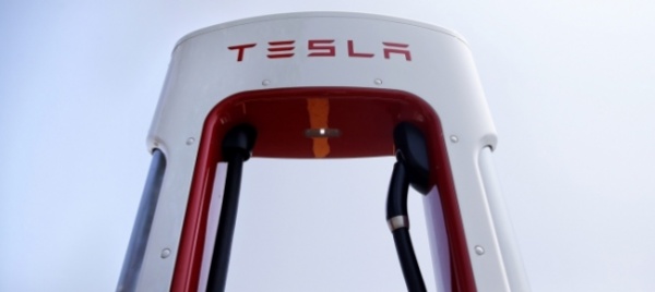 tesla-raddoppia-la-produzione-di-model-3