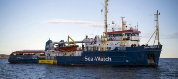 migranti-sea-watch-in-acque-italiane-per-maltempo