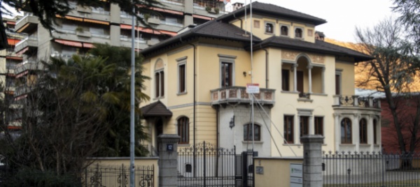 appartamenti-al-posto-di-villa-camponovo-due-opposizioni