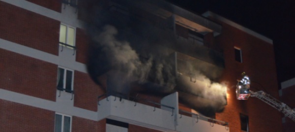 violento-incendio-in-un-appartamento-di-via-beltramina-a-lugano