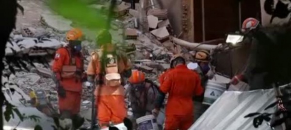 brasile-10-morti-e-14-dispersi-per-il-crollo-in-favela