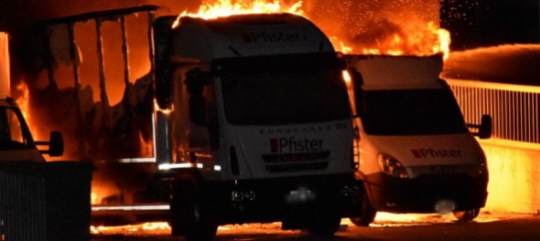 contone-incendio-alla-mobili-pfister